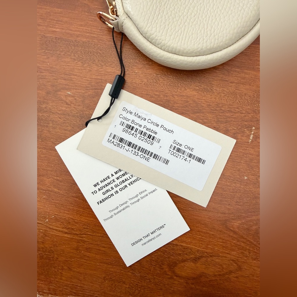 Marcella NYC Maiya Genuine Leather Circle‎ Zip Coin Purse Bone Pebble Cream NWT - Picture 2 of 5